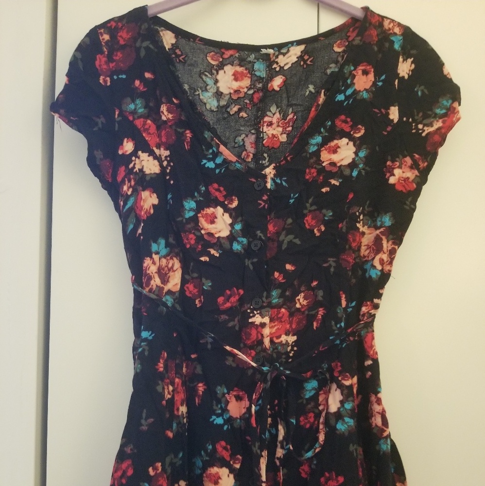 Dress - Picture 3 of 4